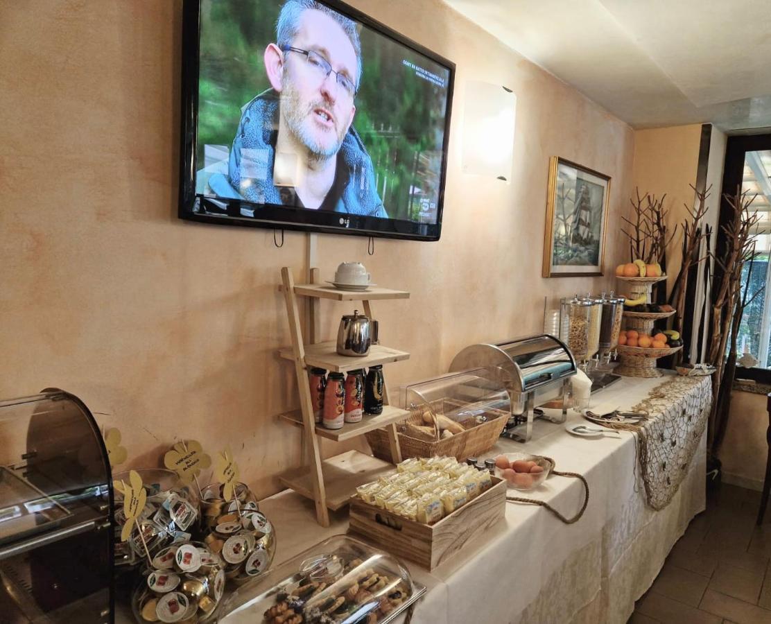 Hotel Bel Sogno Римини Екстериор снимка