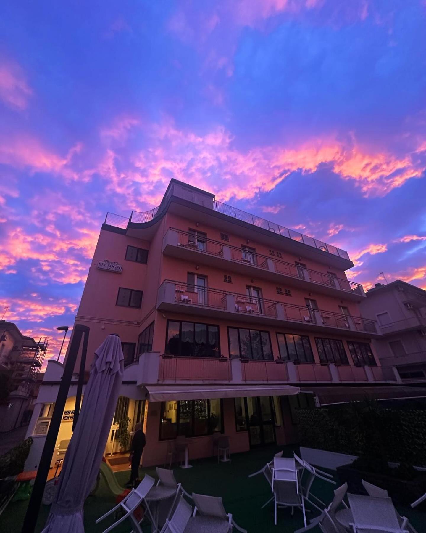 Hotel Bel Sogno Римини Екстериор снимка